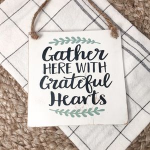 🛒2/$18🛒 Gather Here Handcrafted Painted Sign